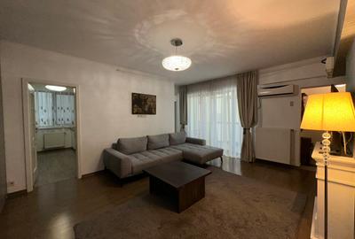 Apartament cu 3 camere semidecomandat în Calea Călărașilor