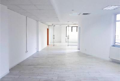 Birou, 190 mp în Central