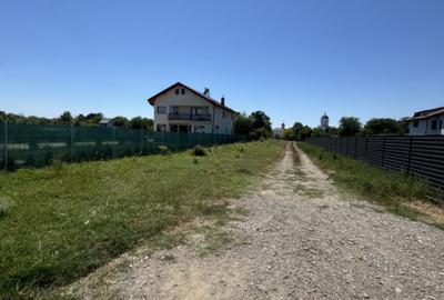 Teren intravilan - 1.882 mp, cu deschidere la 2 strazi, Ghighiu, com. Barcanesti - 1