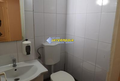 Spatiu comercial 40 mp finisat de inchiriat in Cetate - 11