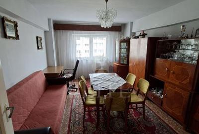 Apartament 4 camere în zona CALEA FLORESTI - 17