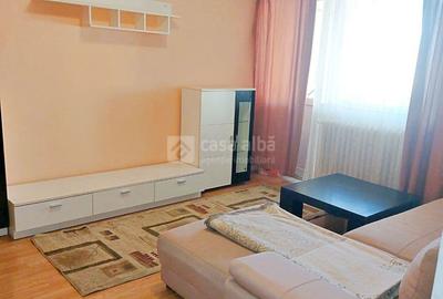 Apartament cu 2 camere decomandat, mobilat în Central