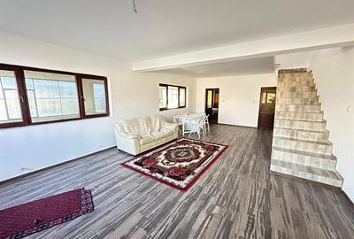 Casă individuală cu 5 camere în Românești