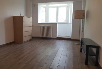 Apartament cu 2 camere decomandat, mobilat în Panduri
