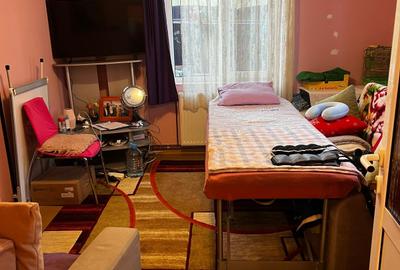 De vanzare apartament la casă cu grădină proprie - 3