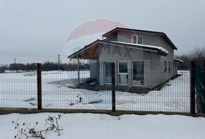 Casă cu 6 camere în Colceag