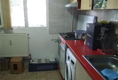 Apartament cu 2 camere decomandat în Tei