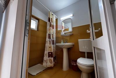 Casa si pensiune la pret atragator in 2 Mai Limanu Constanta - 10