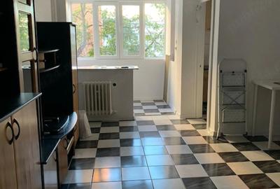 GARSONIERĂ DE VÂNZARE IN ZONA DRUMUL TABERI SEC.6 - 1