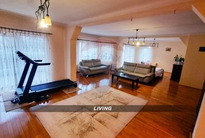 Casă / Vilă de lux cu 2 garaje, 10 camere de vânzare în BAIA MARE - 13