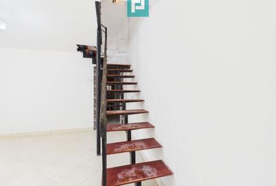 Apartament 4 camere, Bulevardul Revoluției - 13