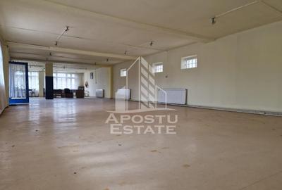 Casa familiala cu spatiu comercial si garaj P+1E+M 720 Mp - 36