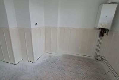 Apartament cu 3 camere,  et 4/8, 90 mp,  str Decebal/ Unirii - 7