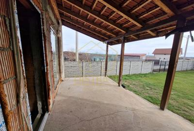 Casa individuala impartita in 2 apartamente | Ianova - 13