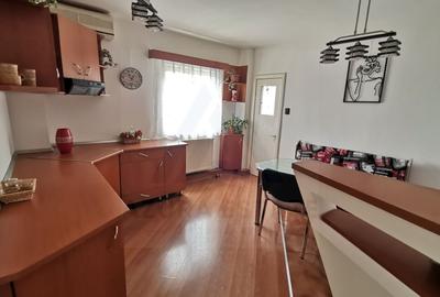 Apartament 4 camere 90 mp utili 2 băi 3 balcoane zona Ultracentrală - 8