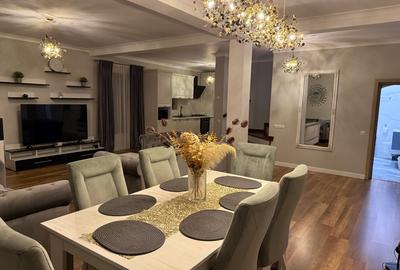 Casade inchiriat langa Wonderland - 1