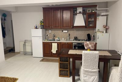 Apartament cu 2 camere decomandat, mobilat în Bucureștii Noi