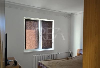 3 camere, 4/4, bloc 1981, anvelopat-Gorjului - 3