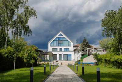 Casă individuală cu 9 camere în Snagov