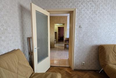 Apartament 3 camere, decomandat, etaj 3/4, mobilat, centrala gaz, termen lung - 14