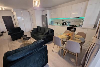 Apartament cu 2 camere semidecomandat, mobilat în Central