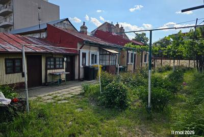 Marriott, vanzare casa si teren 388mp. - 6