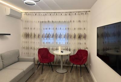 Garsonieră decomandată, mobilată în Titan