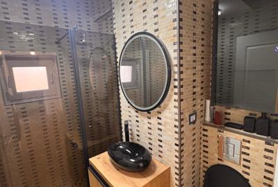 Apartament cu 3 camere în Brestei