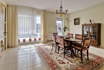 Suprafata Generoasa Acces Facil - 1