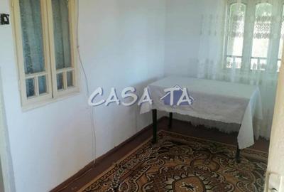 Casa situata in Bumbesti Pitic - Carligei - 13