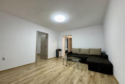 Apartament cu 3 camere decomandat, mobilat în Central