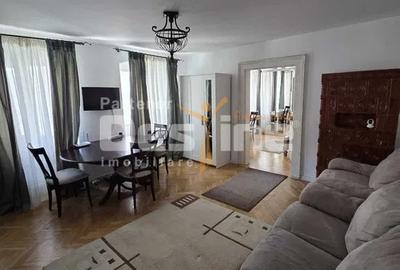 Apartament 2 camere, et. 1, proaspăt renovat, Piața Sfatului - 1