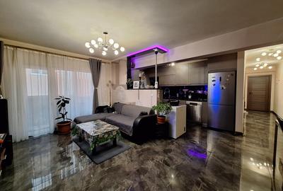 Apartament cu 3 camere semidecomandat, mobilat în Florești