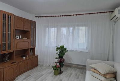 Garsonieră decomandată, mobilată în Tei