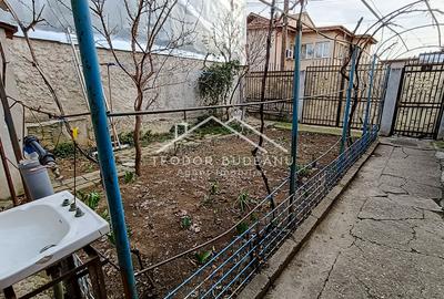 Comision 0%! Casa 6 camere Orsova Sector 6 - 11