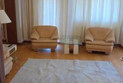 Apartament cu 3 camere semidecomandat în Primăverii