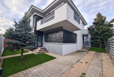 Casă cu 4 camere în Otopeni