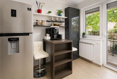 Apartament 2 camere decomandat cu curte privata 82 mp/ parter/ 5 min metrou - 5