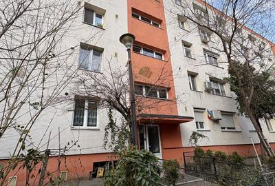 Apartament 3 camere de vânzare // Piața Sudului // bloc termoreabilitat // - 1