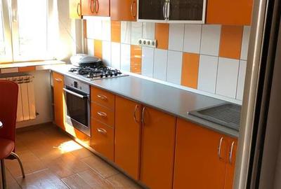 Apartament 3 camere, zona Centrala , etaj 4, renovat si mobilat - 4