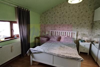 Săbăreni, casă 2011, P+M 4 camere + dependințe, curte 500 mp - 9