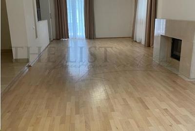 Duplex cu 7 camere în Iancu Nicolae