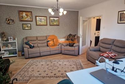 Apartament cu 3 camere semidecomandat, mobilat în Drumul Taberei