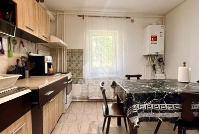 Apartament cu 3 camere, curte si boxa de vanzare, Zona Dorobantilor - 4