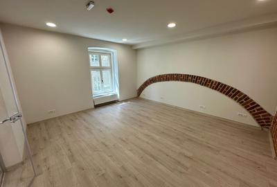Saptii de birouri Ultracentral suprafețe de la 28 - 940 mp - 45