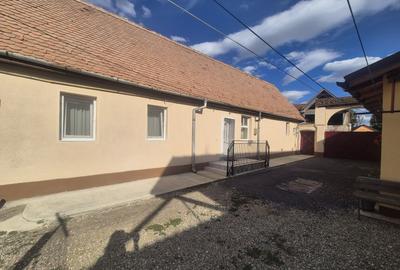 Casă individuală cu 3 camere în Central