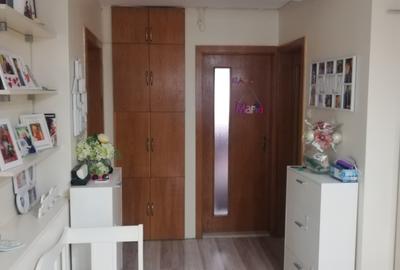 Vand apartament 3 camere amenajat - 3