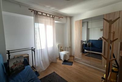 Piata Muncii  - Iancului apartament 1989, decomandat- 3 camere - 5