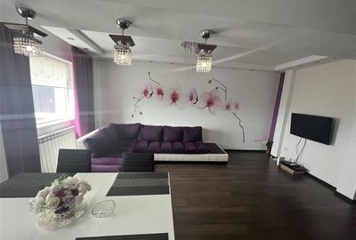 Apartament 2 camere, etaj 8, lift nou, zona Piata Unirii- scoala 9 - 9