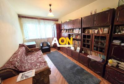 Apartament 3 camere, semidecomandat, parter, Cetate, strada Closca - 1
